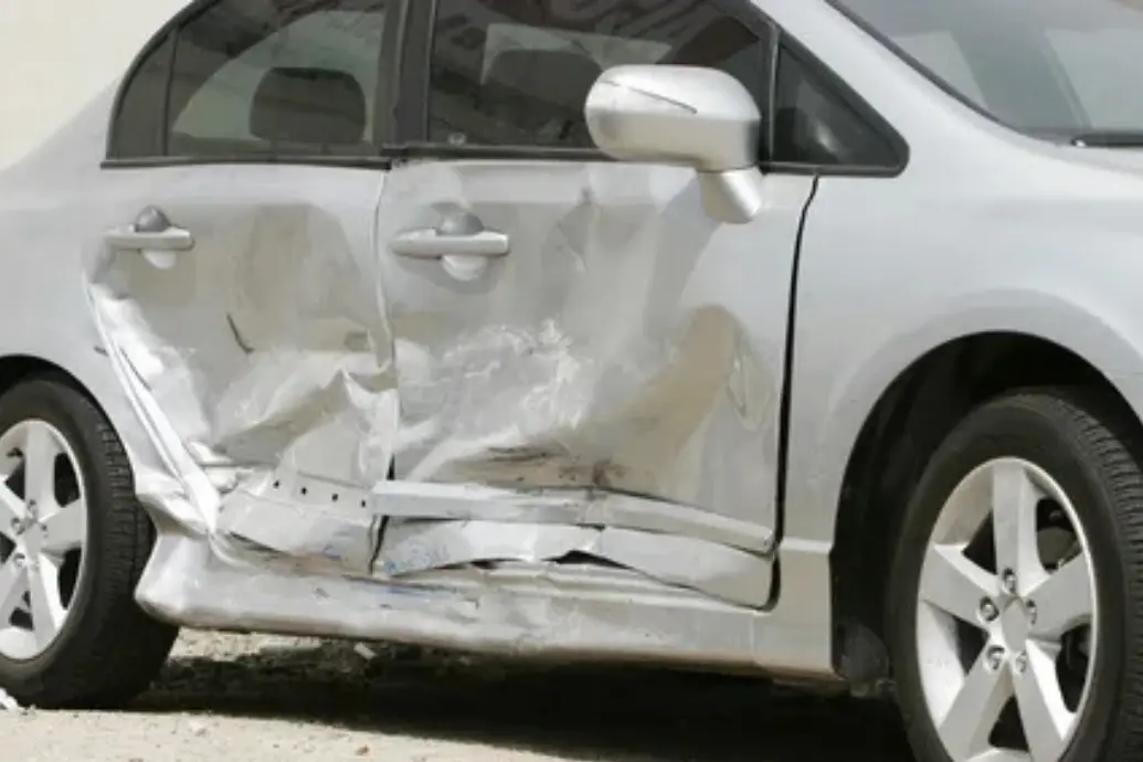 damaged car removal services melbourne